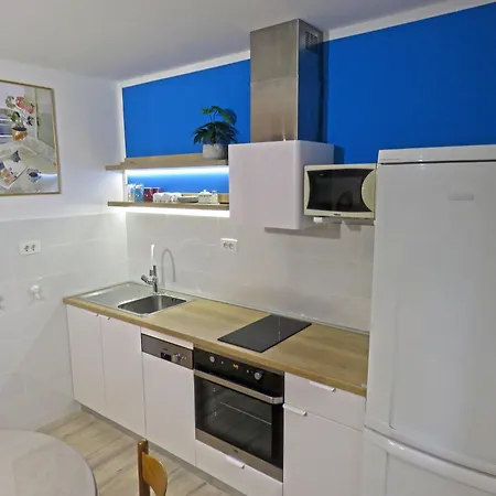 Sonniger Rueckzugsort Mit Privatparkplatz By Interhome Appartement Split