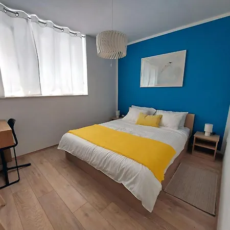 Sonniger Rueckzugsort Mit Privatparkplatz By Interhome *