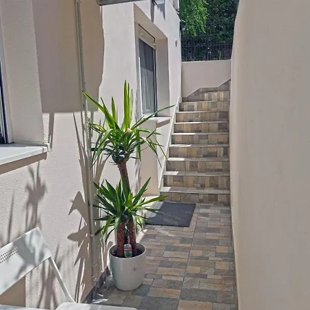 Appartement Sonniger Rueckzugsort Mit Privatparkplatz By Interhome Split